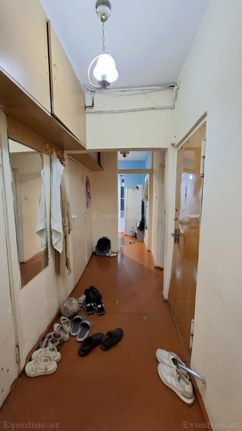 Satılır 2 otaqlı Mənzil Köhnə tikili 70 m² Bakı, Binəqədi r., Azadlıq prospekti m — Mənzil, Bakı (8)