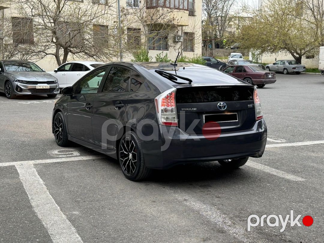 Toyota Prius 30 kuza icarəsi — Avadanlıq icarəsi, Bakı (2)