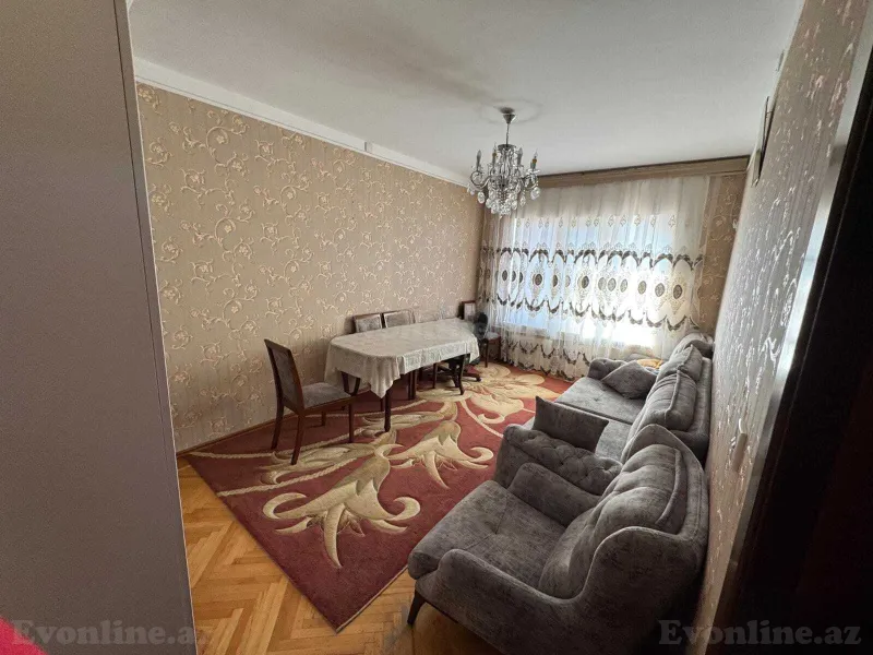 Satılır 3 otaqlı Mənzil Köhnə tikili 85 m² Bakı, Nizami r., Neftçilər m., 8-ci kilometr — Bakı