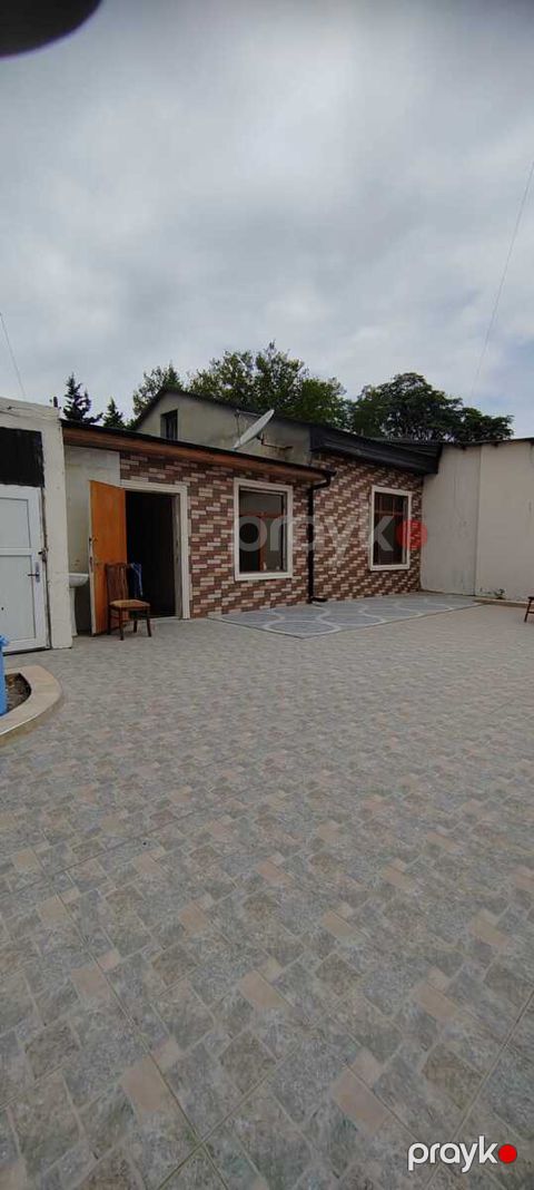 Həyət evi, Biləcəri qəs — Bakı