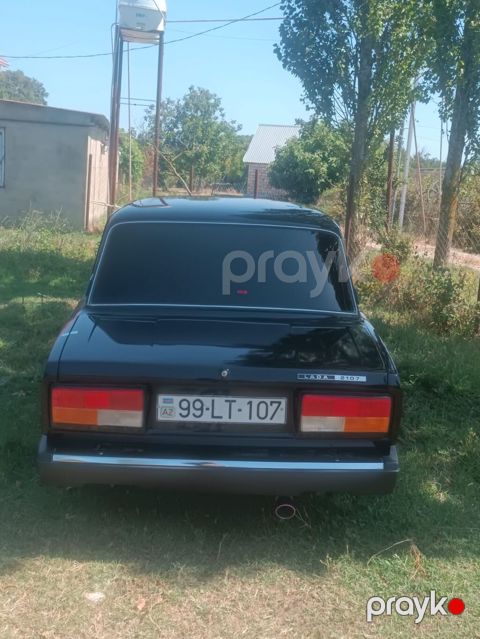 Lada 2107, qara rəng, sedan kuzov. Texniki xüsusiyyətlər — Xaçmaz