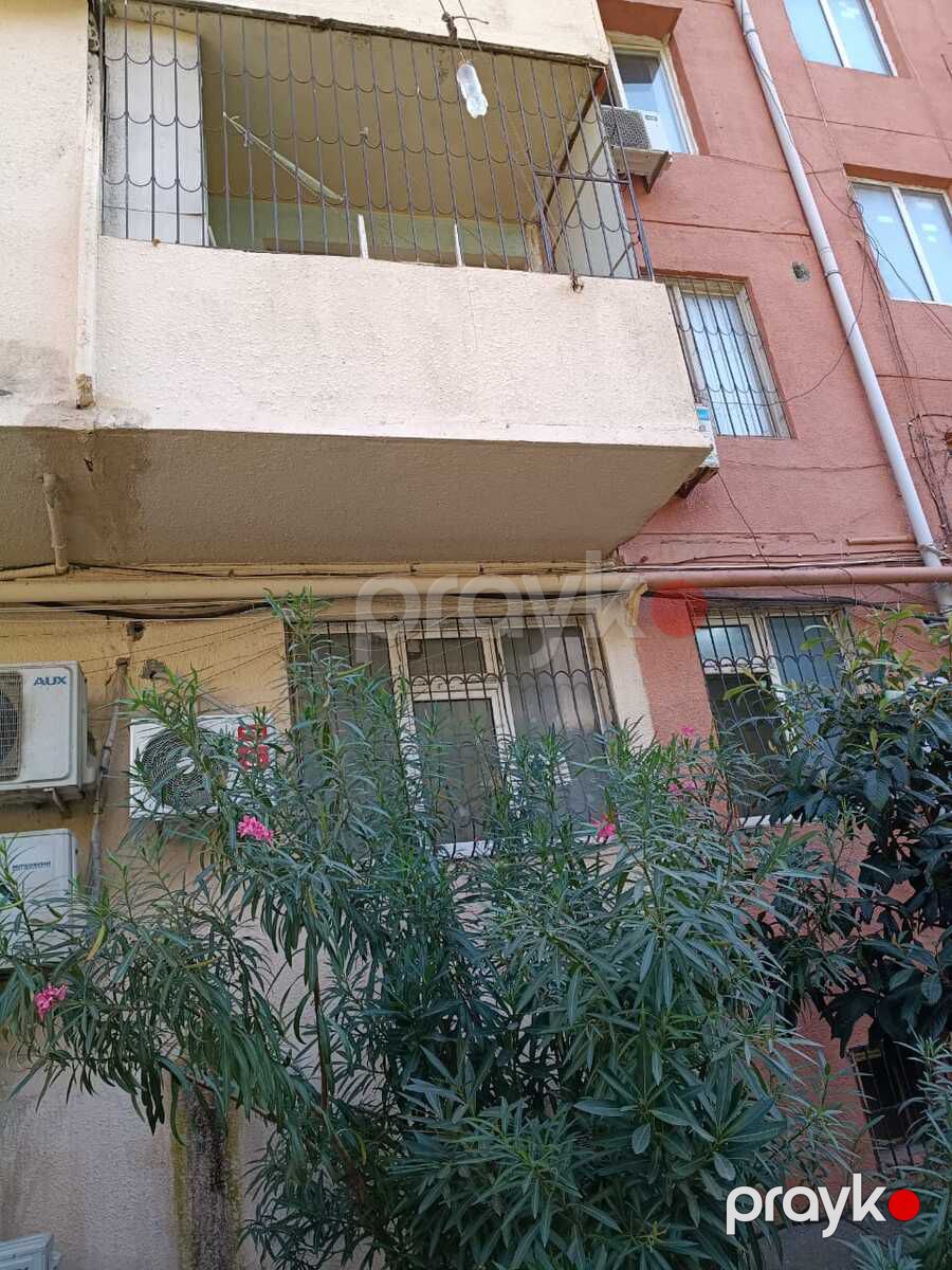 Satılır 2 otaqlı köhnə tikili 50 m² — Mənzil, Bakı (5)