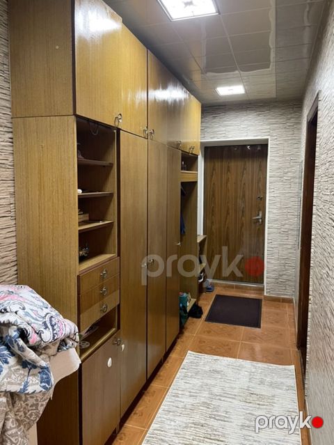 Köhnə tip koridor qarderob dəsti - Material: laminat örtüklü taxta — Bakı