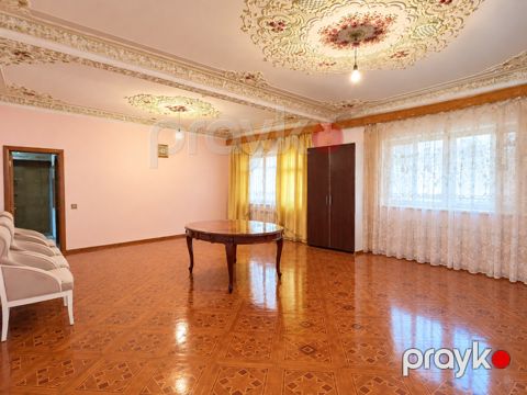 Satılır 5 otaqlı köhnə tikili 125 m² — Bakı
