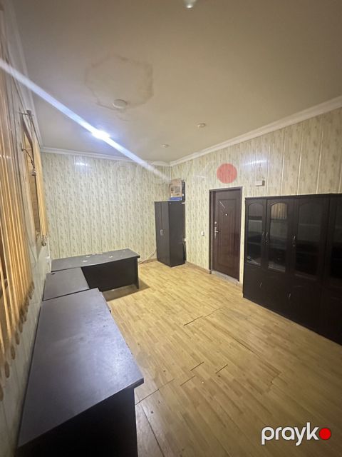 Ofis icarəyə verilir Mətbuat prospekti, bina 40B ünvanında