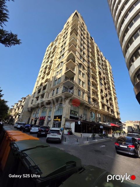 Satılır 5 otaqlı yeni tikili 330 m² — Bakı