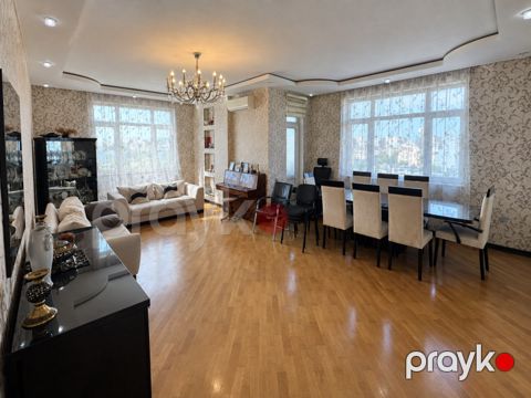 Satılır 3 otaqlı yeni tikili 130 m²