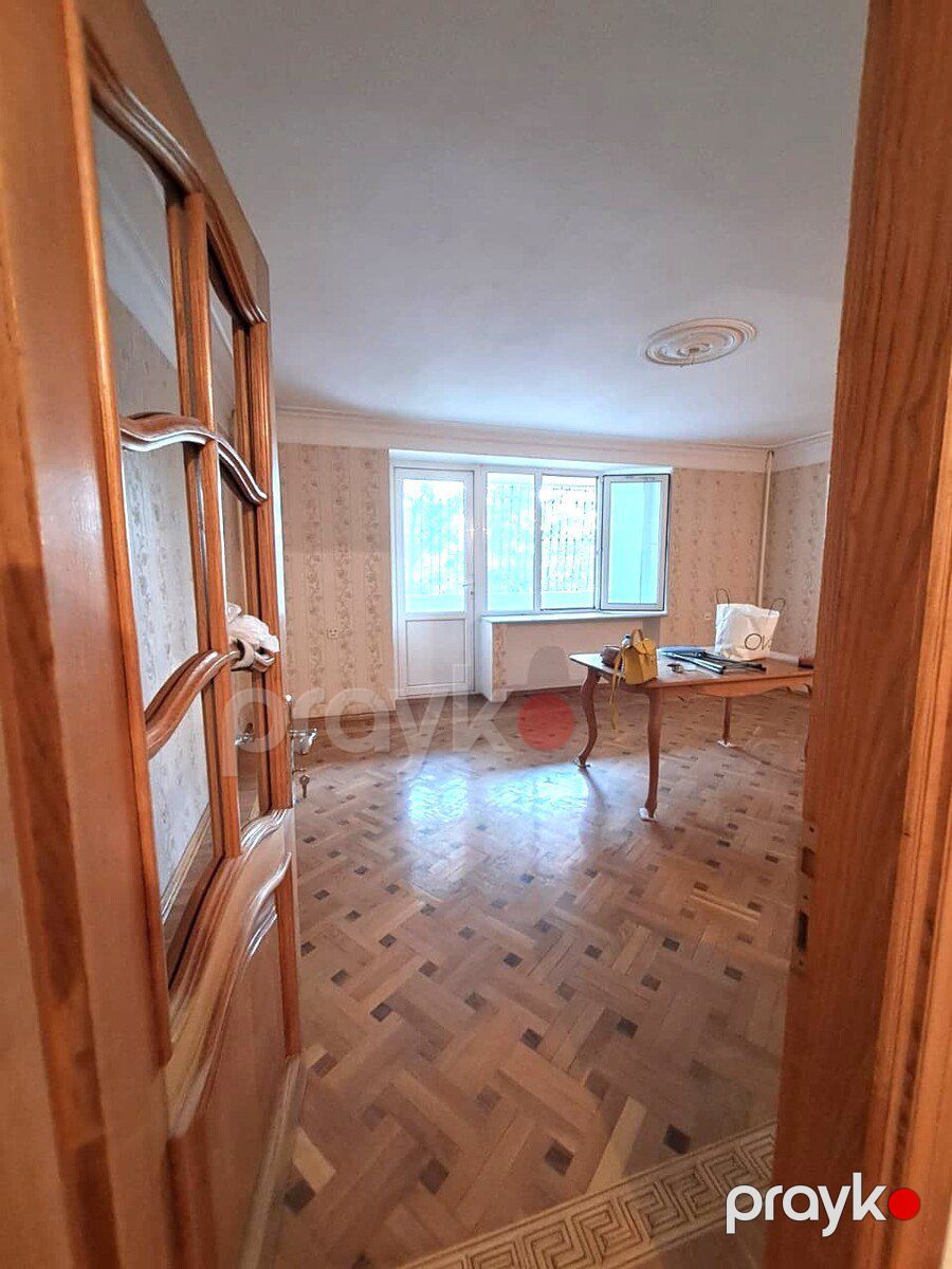 Satılır 2 otaqlı köhnə tikili 85 m² — Mənzil, Bakı (2)