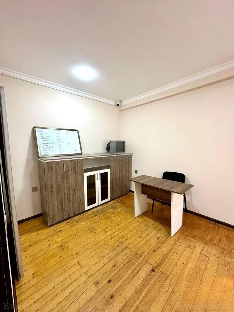 Kirayə verilir Ofis 150 m² Bakı, Səbail r — Ofis, Bakı (8)