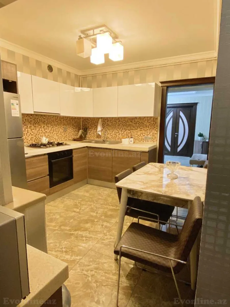 Satılır 3 otaqlı Mənzil Köhnə tikili 115 m² Bakı, Yasamal r., Elmlər Akademiyası m — Mənzil, Bakı (8)