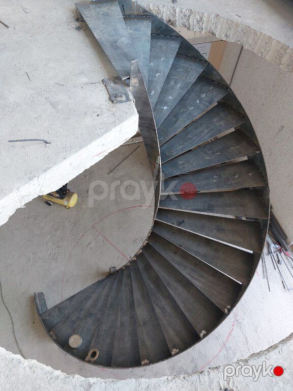 Spiral pilləkənlər — Təmir və inşaat, Bakı (7)