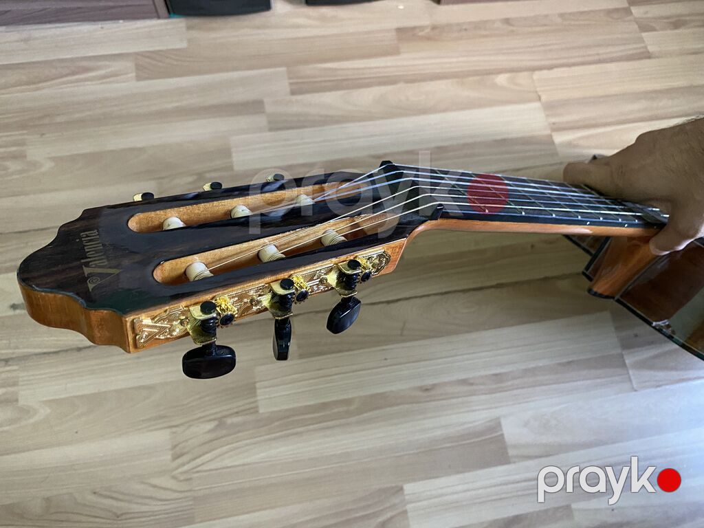 Klassik gitara, Yamaha, İşlənmiş, Ünvandan götürmə, Pulsuz çatdırılma, Ödənişli çatdırılma — Gitarlar və digər simli alətlər, Bakı (5)