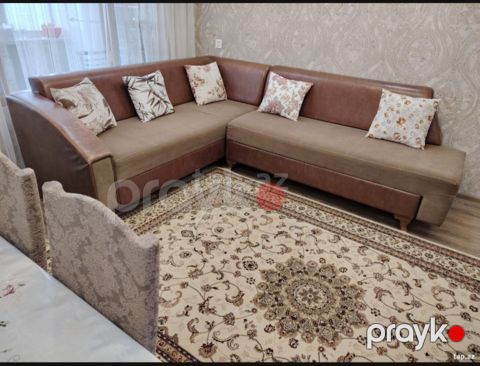 Künc divanı — Bakı