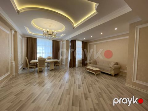 İcarəyə verilir 4 otaqlı yeni tikili 141 m²