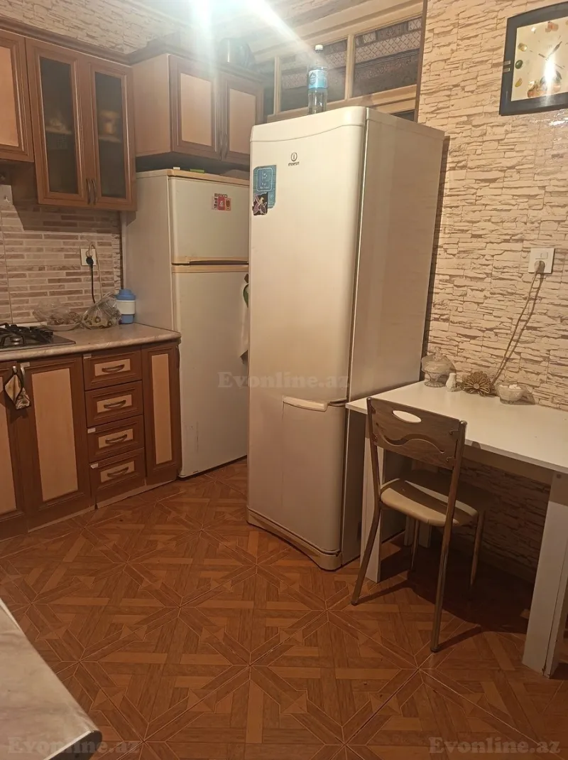 Kirayə verilir 3 otaqlı Mənzil Köhnə tikili 90 m² Bakı, Nəsimi r., Nizami m — Mənzil, Bakı (3)