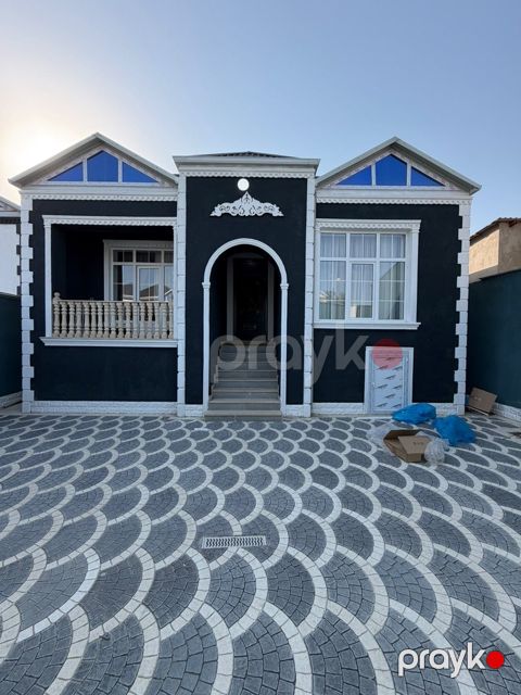 Satılır 4 otaqlı həyət evi/bağ evi 130 m² — Bakı