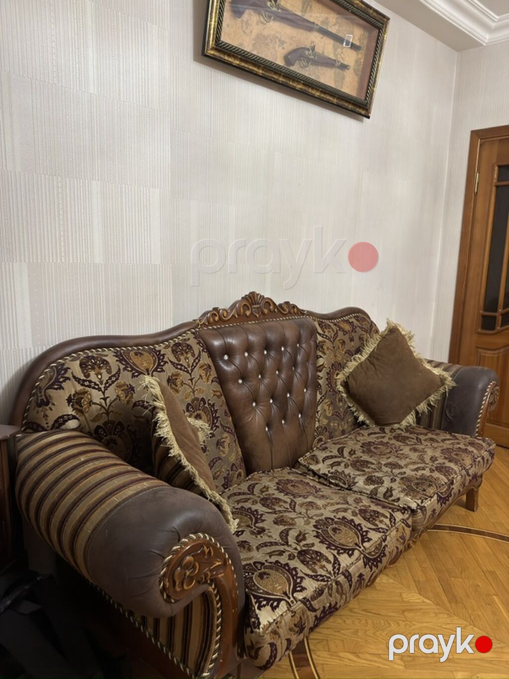 Klassik üslubda 3 nəfərlik divan - Dizayn: Zərif oyma detallı taxta — Divanlər, Bakı (3)