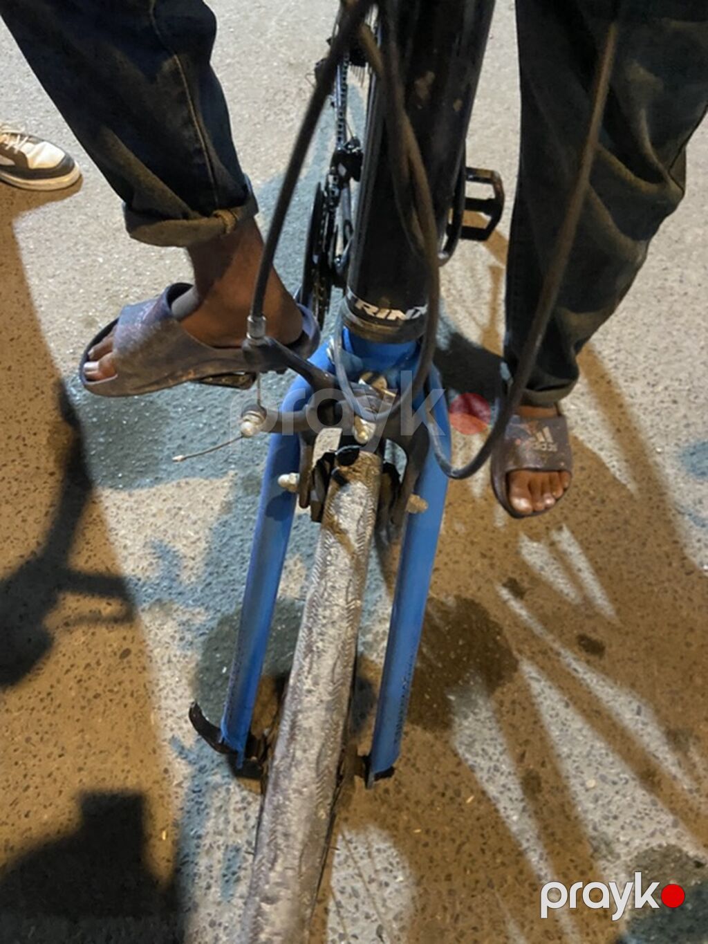 Trinx yol velosipedi Hec bir prablemi yoxdu reyal alcya endirim olacaq — Yol velosipedləri, Bakı (10)