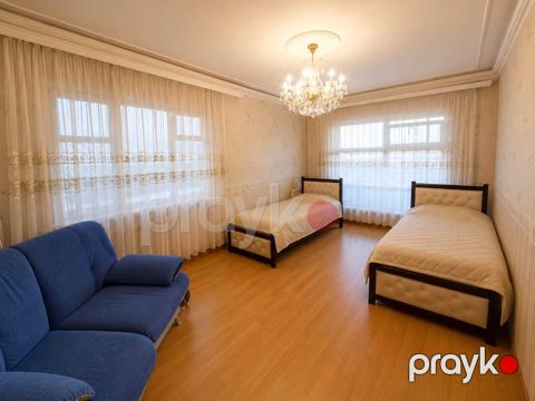 Satılır 2 otaqlı köhnə tikili 65 m² — Bakı