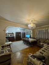 Satılır 4 otaqlı köhnə tikili 125 m² — İlqar Bəy — Mənzil