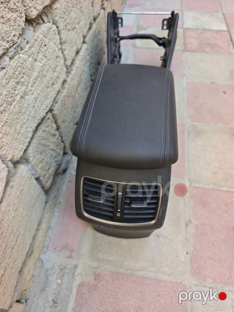 Hyundai Tucson üçün original orta tunel/əlaltı (mərkəzi konsol) — Xırdalan