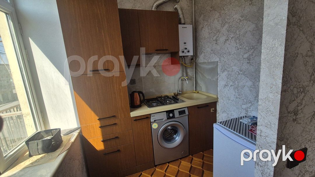 Satılır 2 otaqlı köhnə tikili 49 m² — Mənzil, Bakı (6)