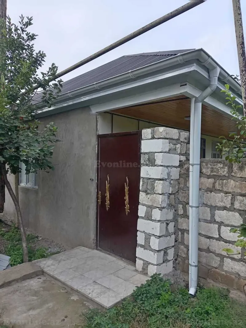 Kirayə verilir 4 otaqlı Həyət evi 80 m² Qazax — Qazax