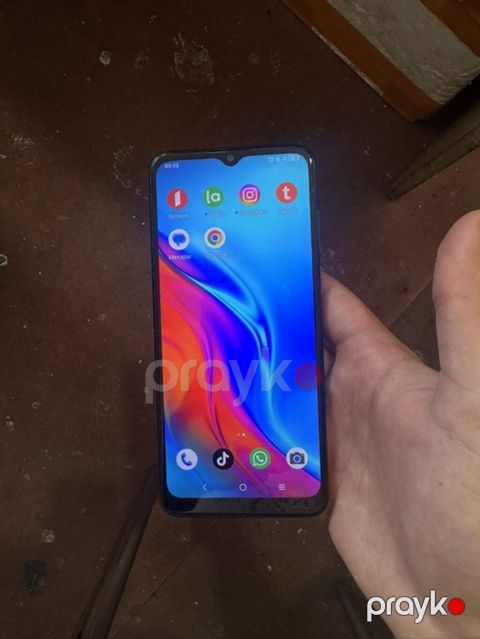 64GB HEC BIR Problemı Yoxdur Cuzi endirim ederem watsap tiktok herwey — Bakı