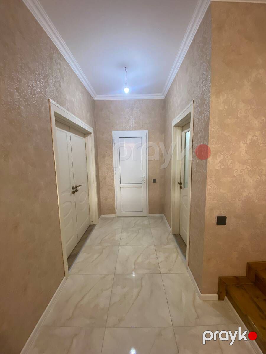 Satılır 4 otaqlı həyət evi/bağ evi 200 m² — Ev, villa, Bakı (9)