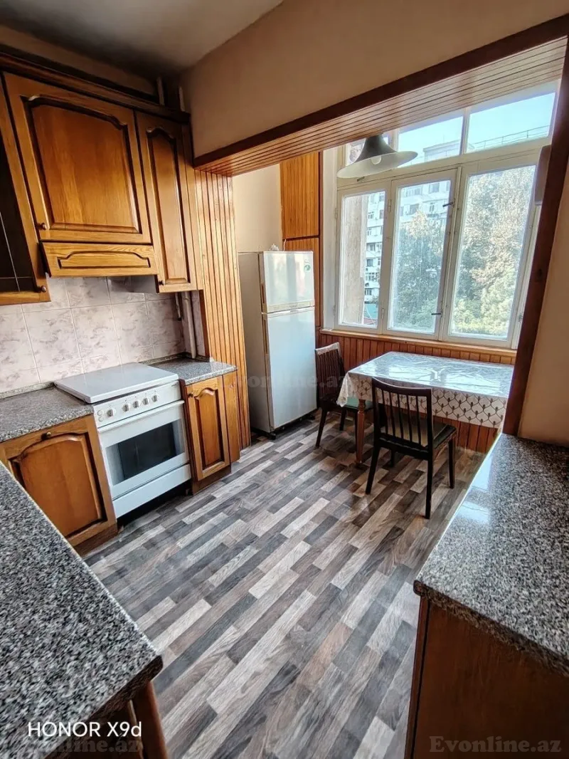 Kirayə verilir 3 otaqlı Mənzil Köhnə tikili 100 m² Bakı, Nərimanov r., Gənclik m — Mənzil, Bakı (6)