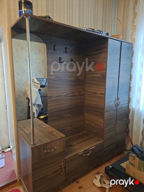 Dehliz Dolabi satilir// Qiymet 50 azn Kod 71 3(6) unvan babek pr