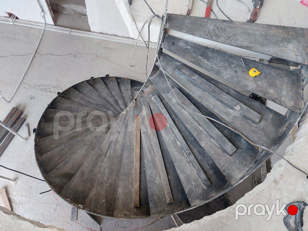 Spiral pilləkənlər — Təmir və inşaat, Bakı (9)