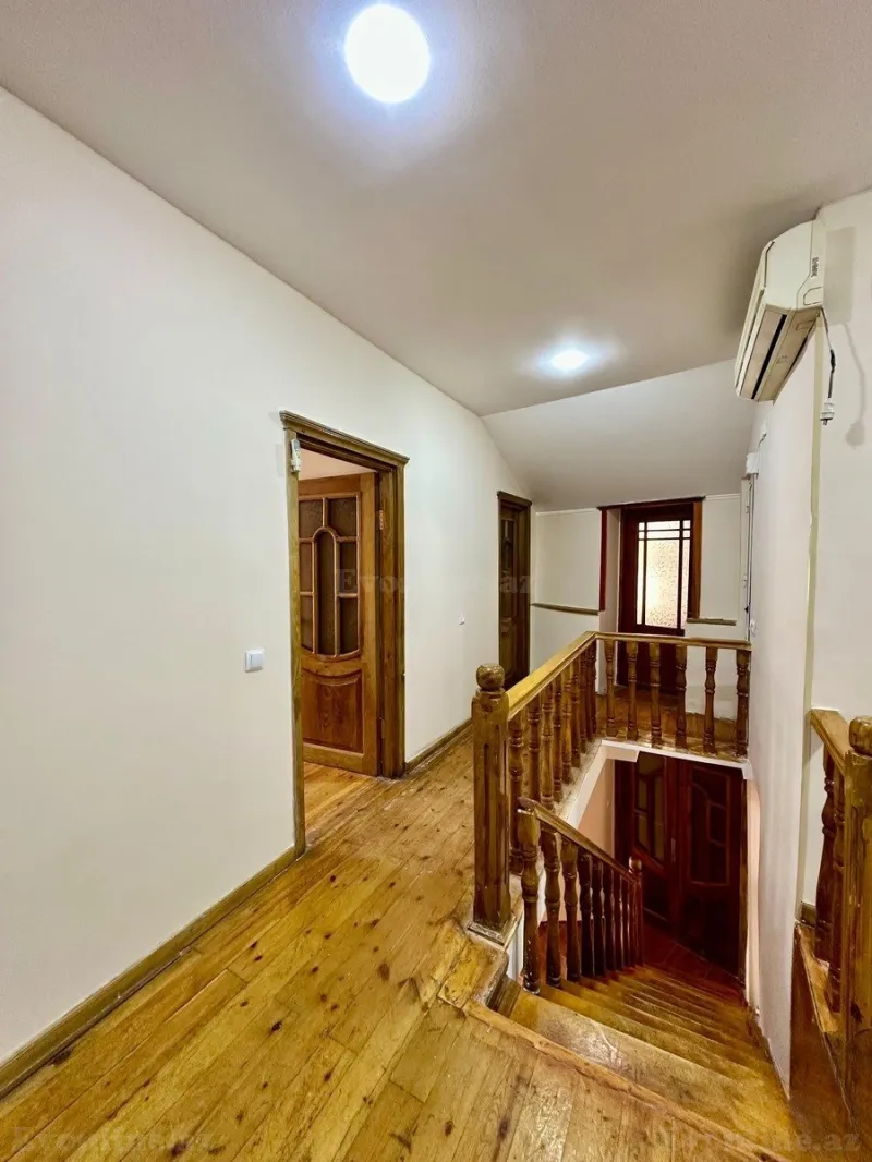 Kirayə verilir 4 otaqlı Mənzil Köhnə tikili 150 m² Bakı, Səbail r — Mənzil, Bakı (7)
