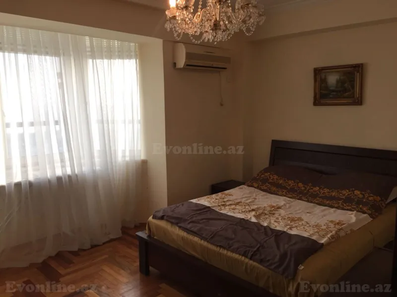Kirayə verilir 2 otaqlı Mənzil Köhnə tikili 80 m² Bakı, Səbail r., 28 May m — Mənzil, Bakı (3)