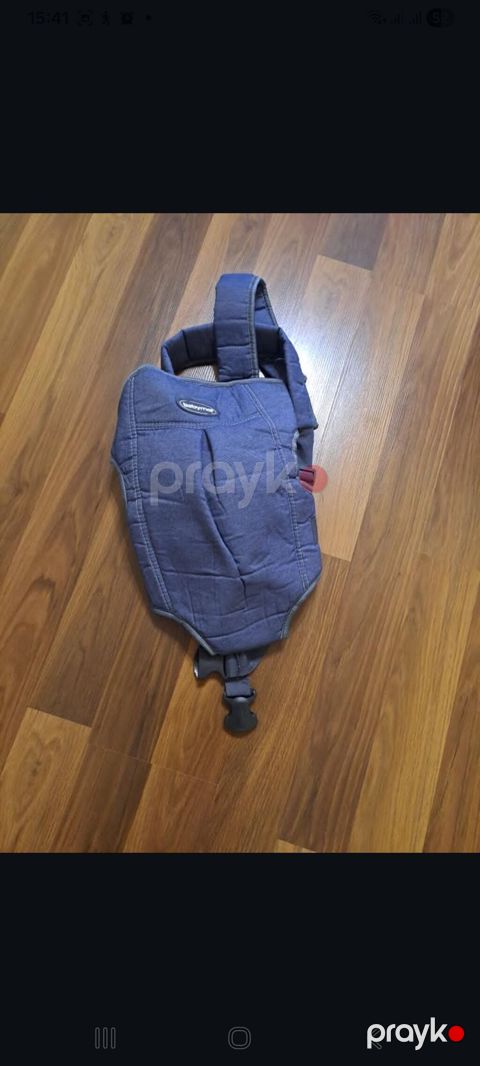 Babytron körpədaşıyan – mavi rəngli, yumşaq və nəfəsalan parça. - Ön — Bakı