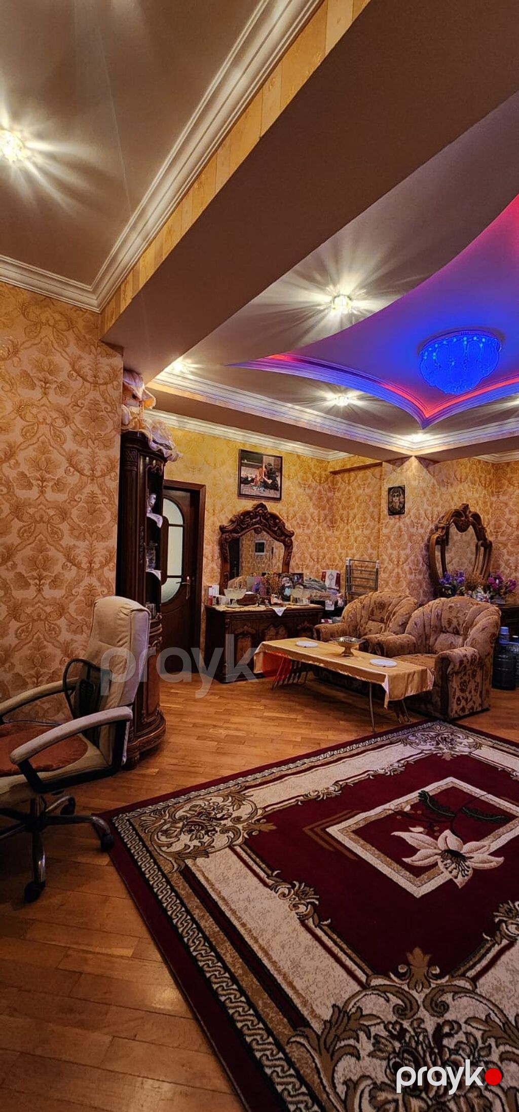 Nərimanov Azinko binaları 3otaqı mənzilə otaq yoldaşı axtarılır hər — Yataq otağı mobilya dəstləri, Bakı (10)
