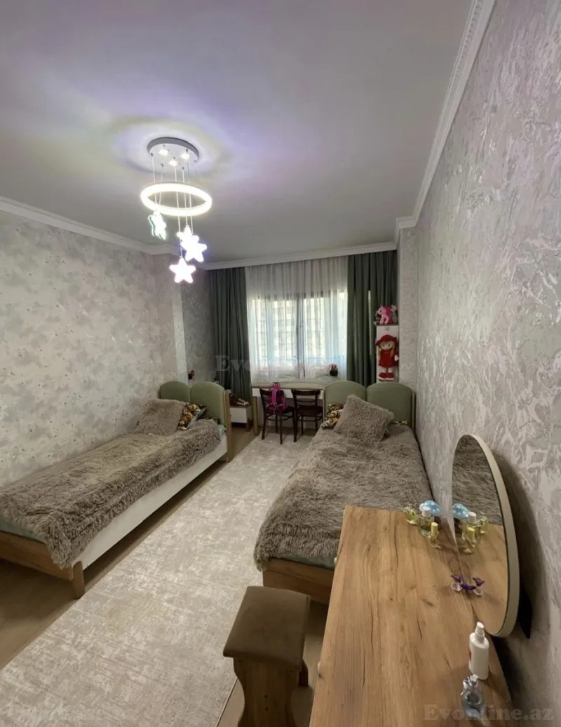 Satılır 4 otaqlı Mənzil Köhnə tikili 110 m² Bakı, Yasamal r., İnşaatçılar m., Yeni Yasamal — Mənzil, Bakı (3)