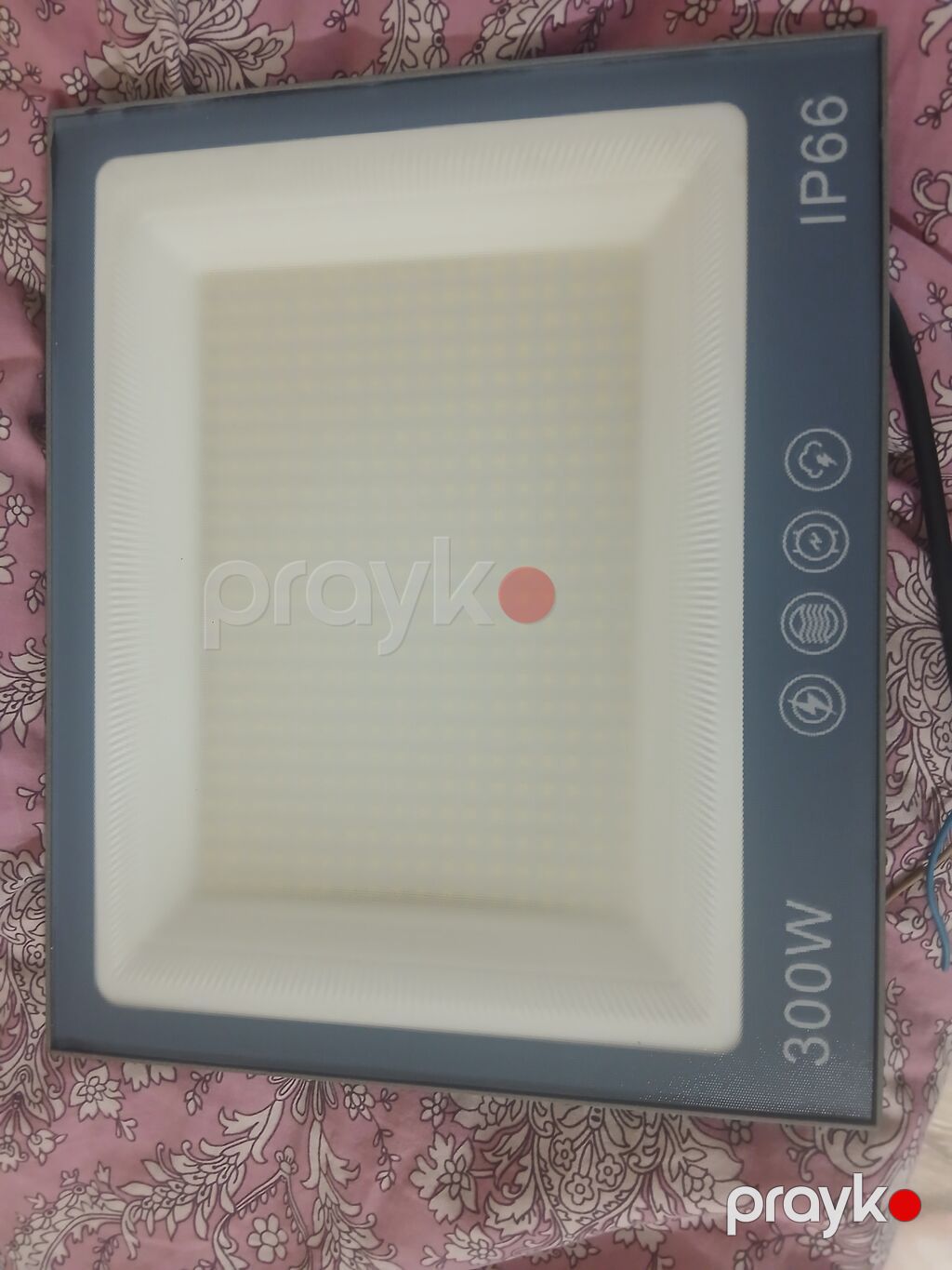 Biri 30 manatdir 4 u 120 manatdur bir yerde satilir LED — Proyektor, Bakı (3)