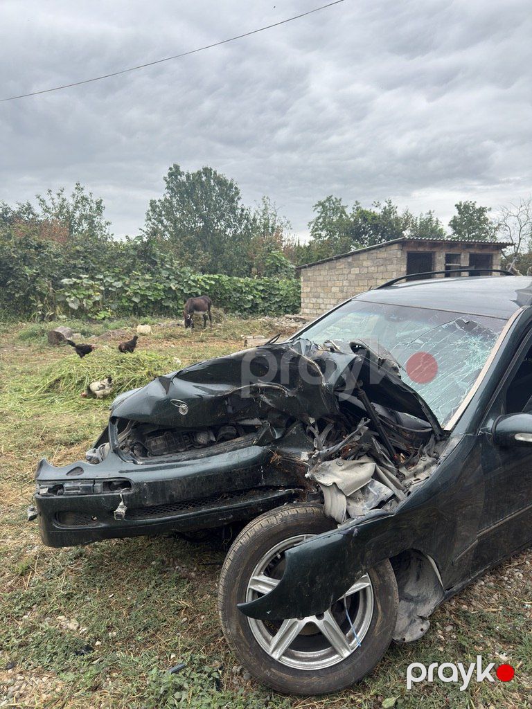 Mercedes E 220, 2.2 L, 2001 il, 300 000 km — Avtomobillər, Xaçmaz (5)