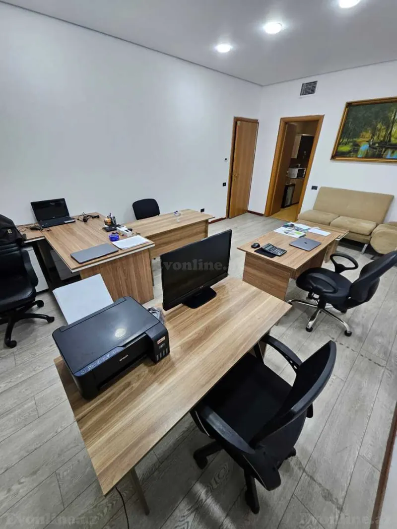 Kirayə verilir Ofis 30 m² Bakı, Nərimanov r — Bakı