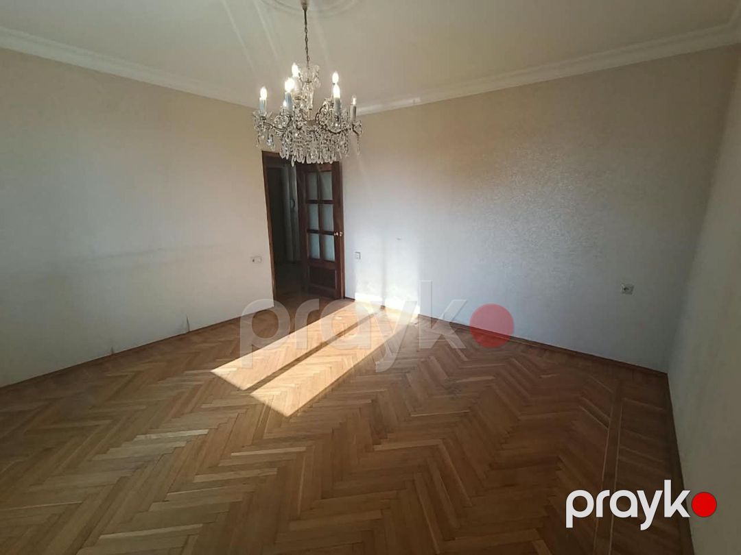Satılır 4 otaqlı köhnə tikili 100 m² — Mənzil, Bakı (2)
