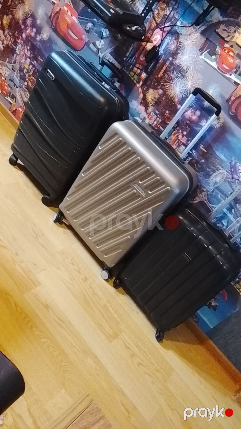 Ən balaca 15 kg boyukler 23/25 kg ceki tutur balaca 40 manat boyukler — Çamadanlar, Bakı (3)