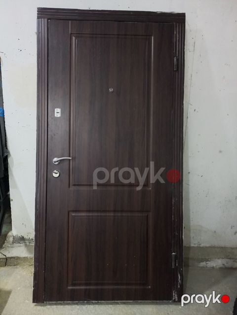 Giriş qapısı – tünd qəhvəyi (taxta naxışlı) dizayn - Material: metal — Bakı