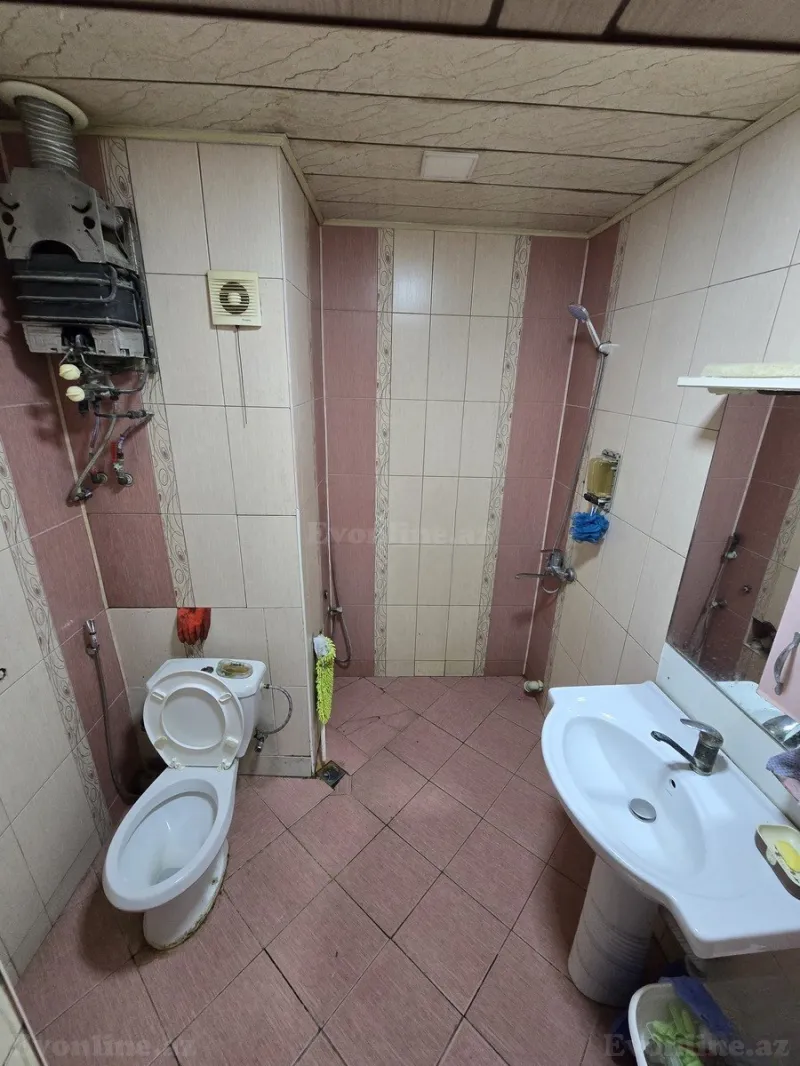 Kirayə verilir 2 otaqlı Mənzil Köhnə tikili 52 m² Bakı, Suraxanı r., Massiv D — Bakı