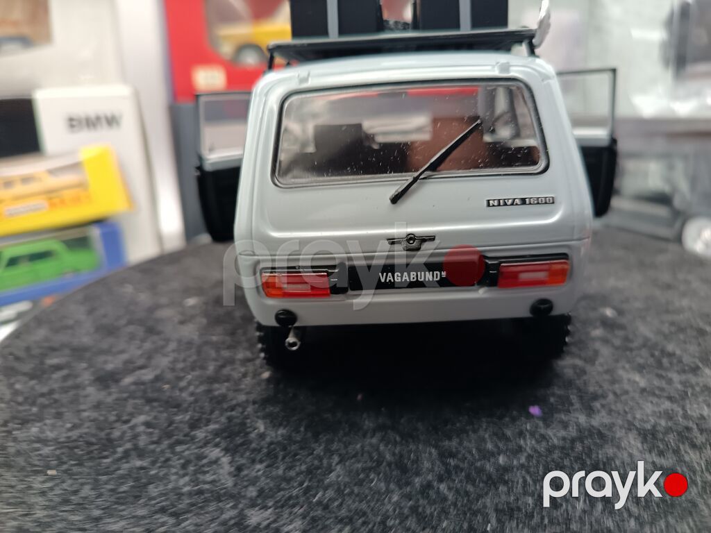 Kolleksionerlər üçün xüsusi təklif Lada Niva 1:18 Solido — Modellar, Masazır (9)