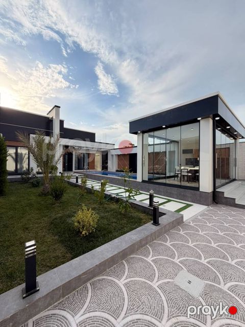 Satılır 4 otaqlı həyət evi/bağ evi 180 m² — Bakı