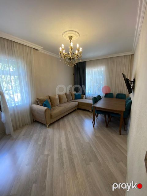 Satılır 2 otaqlı köhnə tikili 65 m² — Bakı
