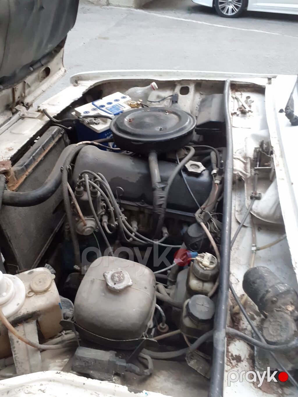 VAZ 2107, ağ rəng, sedan kuzov. Xüsusiyyətlər: - Benzin mühərriki — Avtomobillər, Bakı (2)