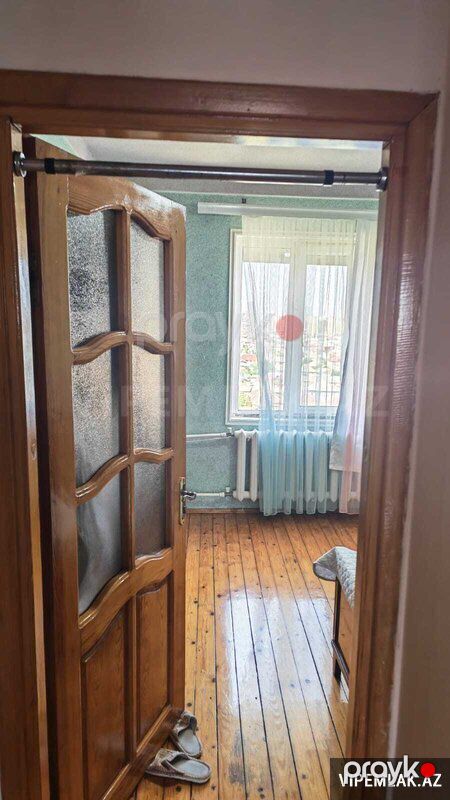 Binəqədi rayonunda 3 otaqlı Köhnə tikili Satılır, 75 m² — Mənzil, Bakı (2)