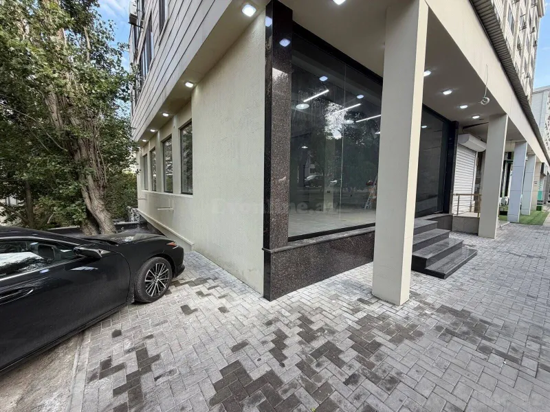 Kirayə verilir Obyekt 132 m² Bakı, Yasamal r., İnşaatçılar m — Əmlak, Bakı (2)